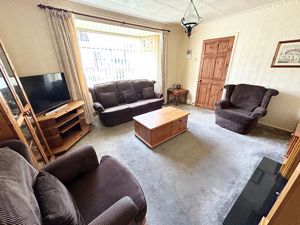 Lounge- click for photo gallery